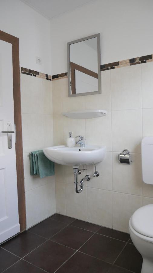 Modernisierte Ferienwohnung Im Schoenen Sauerland メシェデ エクステリア 写真