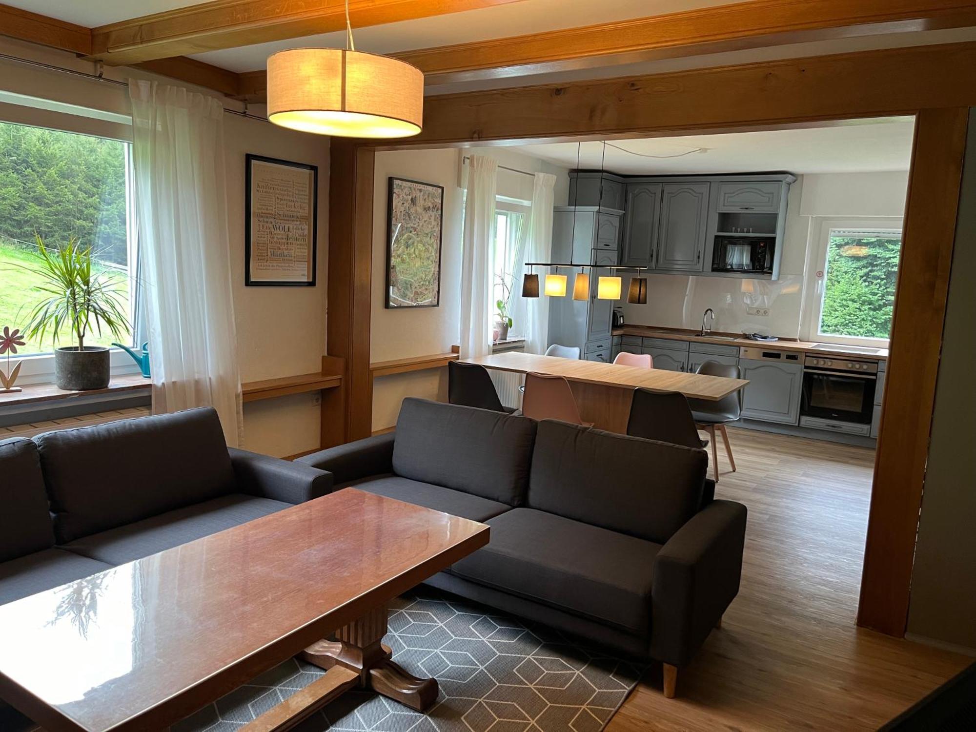 Modernisierte Ferienwohnung Im Schoenen Sauerland メシェデ エクステリア 写真